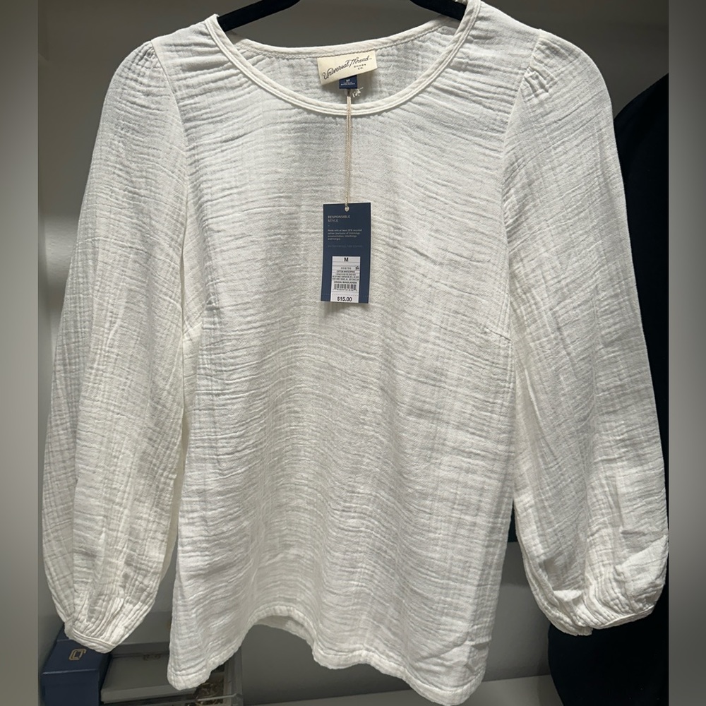 Universal Thread Top NWT